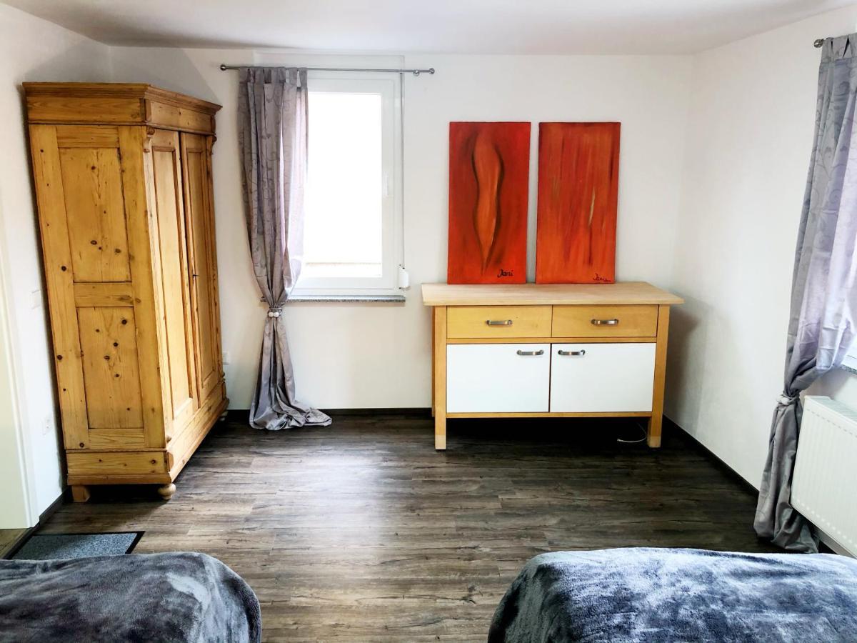 Lisas Gaestehaus Neckartenzlingen Exteriér fotografie