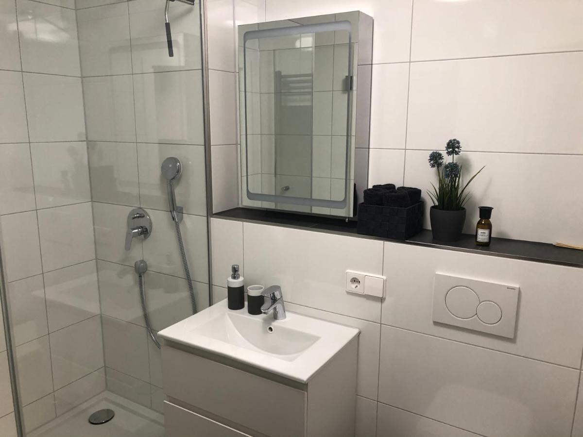 Lisas Gaestehaus Neckartenzlingen Exteriér fotografie